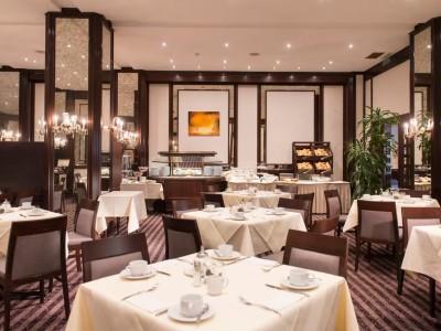 Wyndham Duisburger Hof 4* Duisburgo